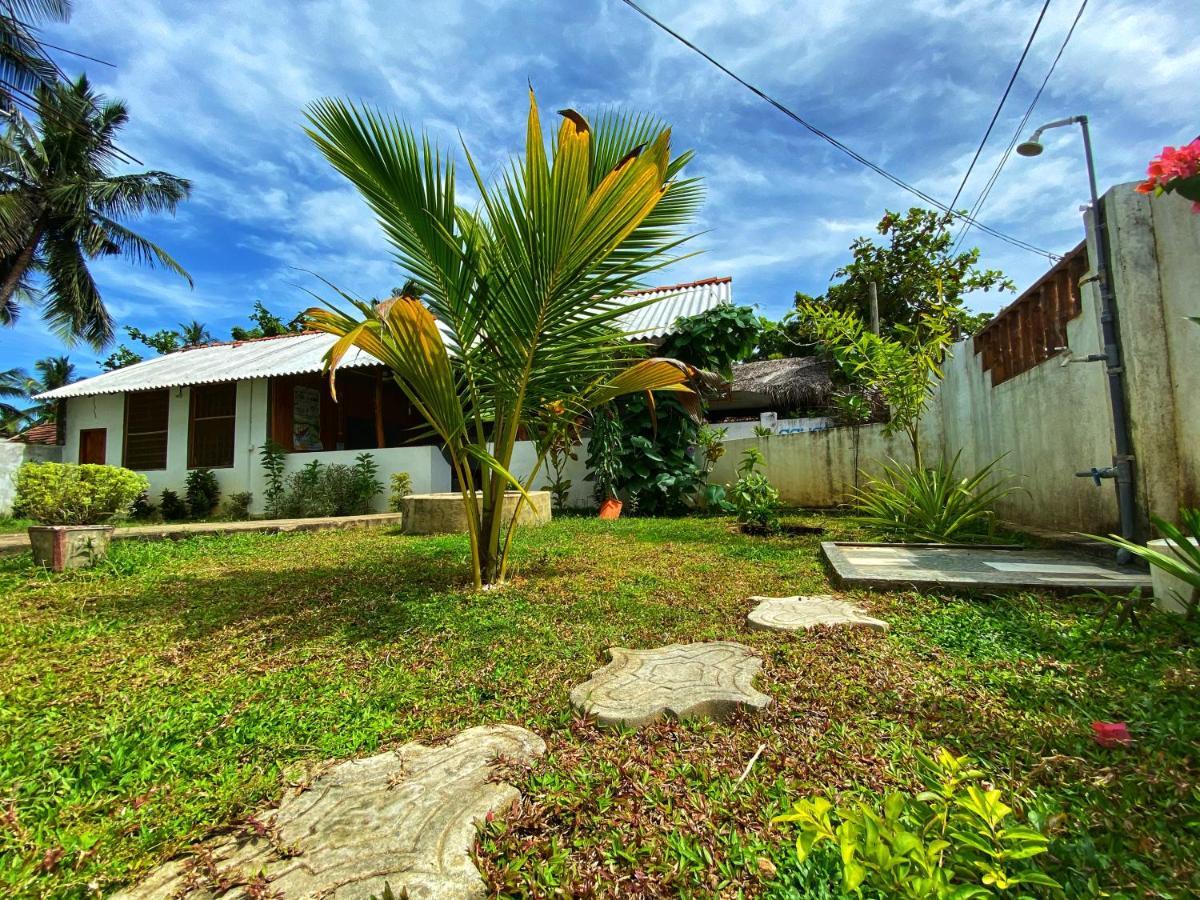 Aqua Blue Hotel Arugam Bay Exterior photo